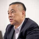 月末・月初の残業、書類の山からの解放。請求書の電子化へのシステム選びはExcelの比較表作りから。